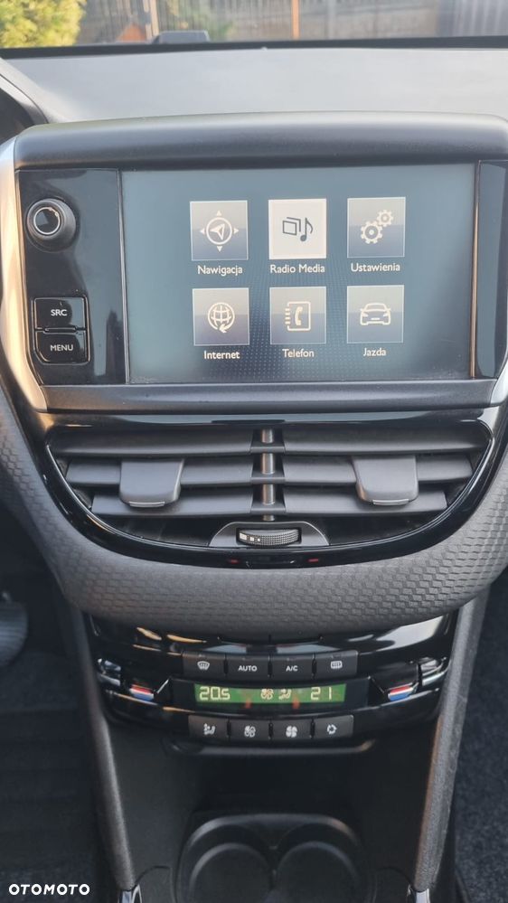 Peugeot 2008 1.6 BlueHDi Allure - 28