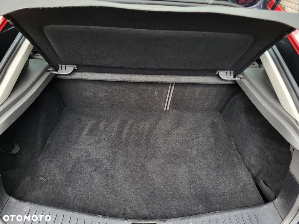 Ford Focus 1.4 16V Trend - 14