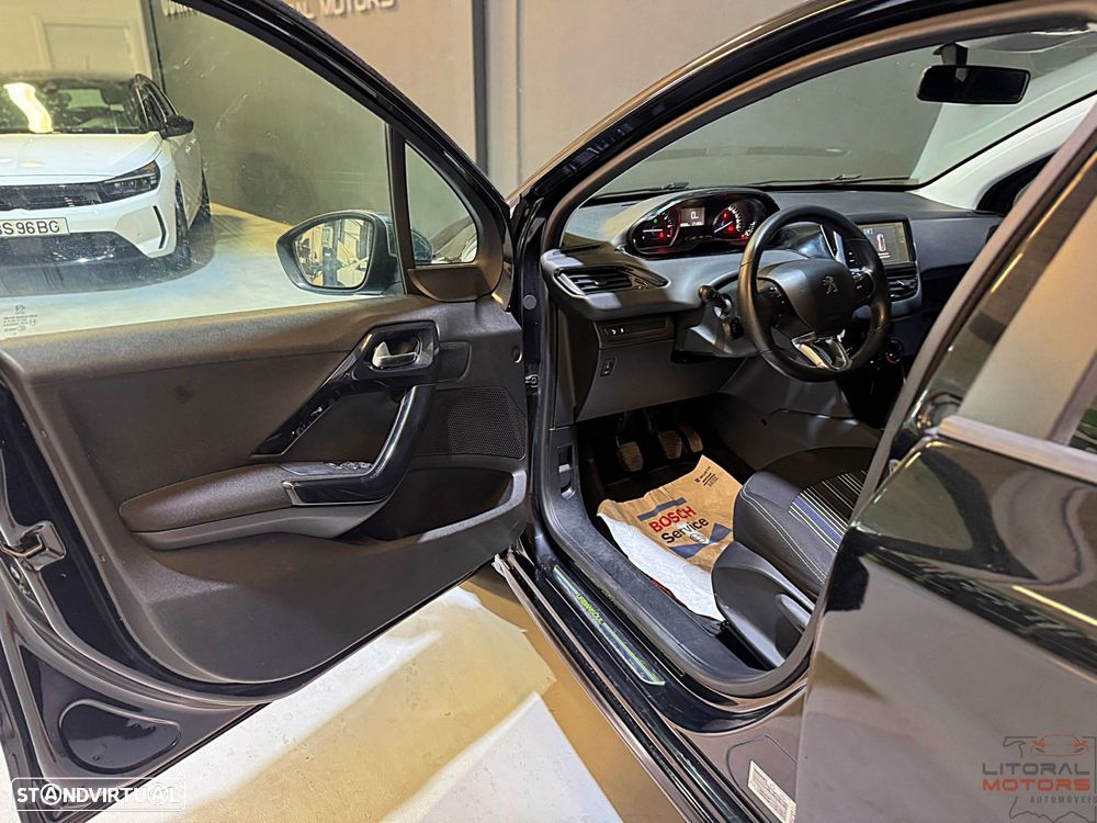 Peugeot 208 1.2 PureTech Style - 13