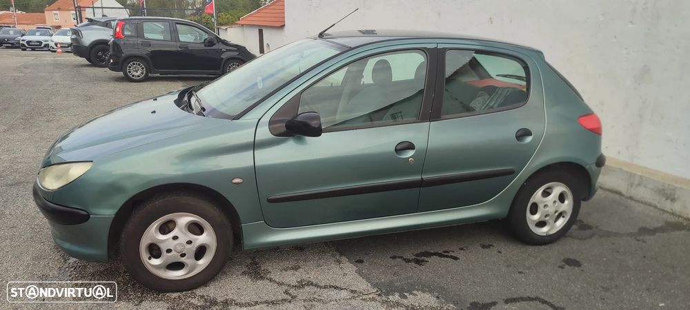 Peugeot 206 - 1