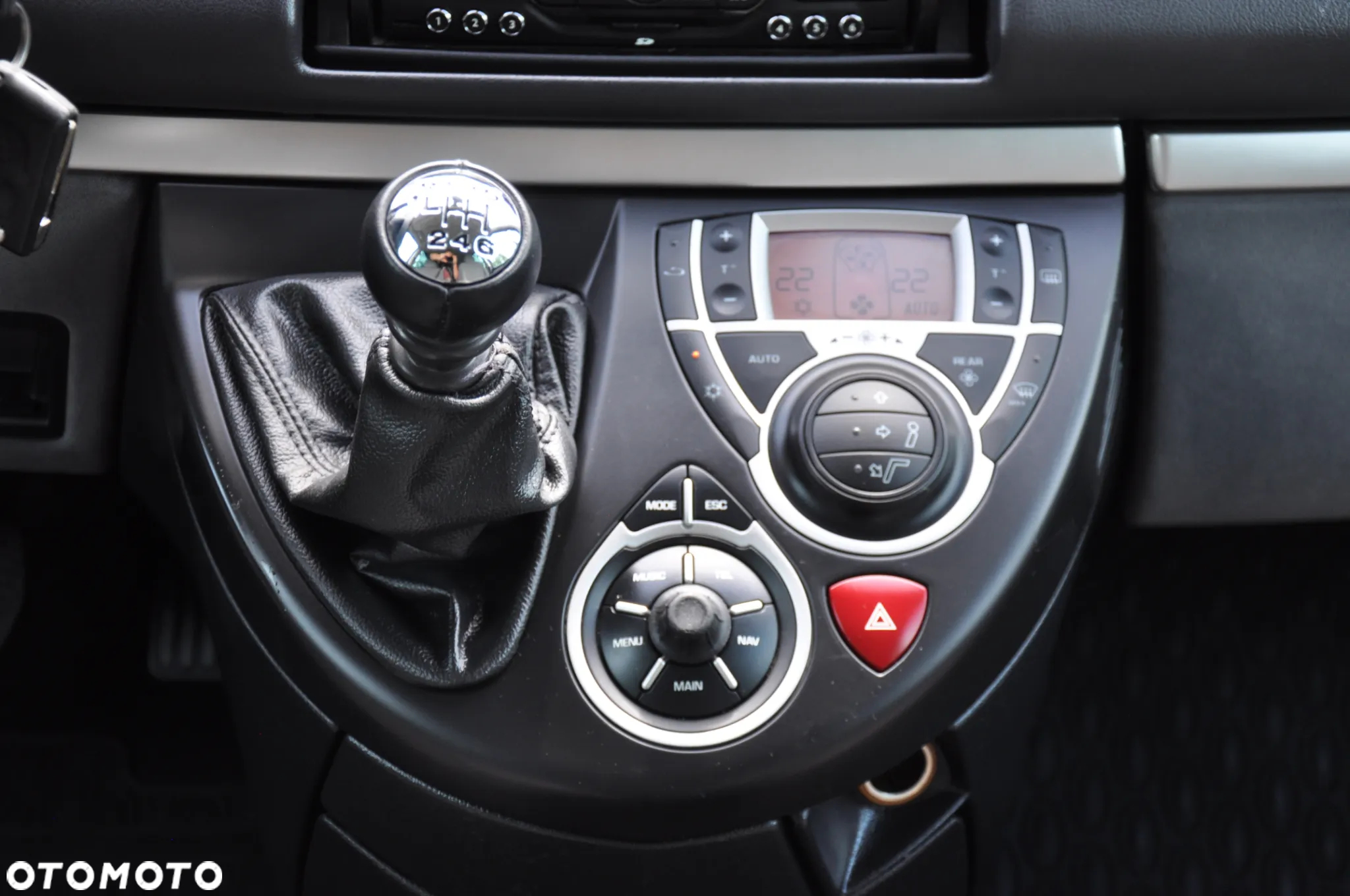 Peugeot 807 HDi 135 Family - 33