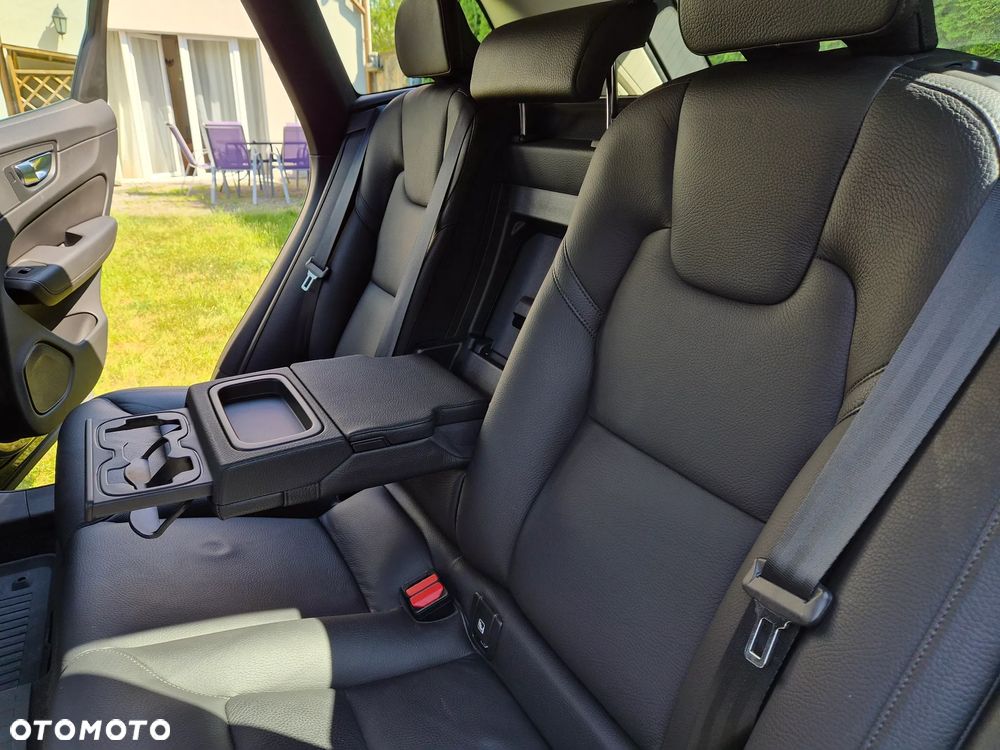Volvo XC 60 D4 AWD Momentum Pro - 8