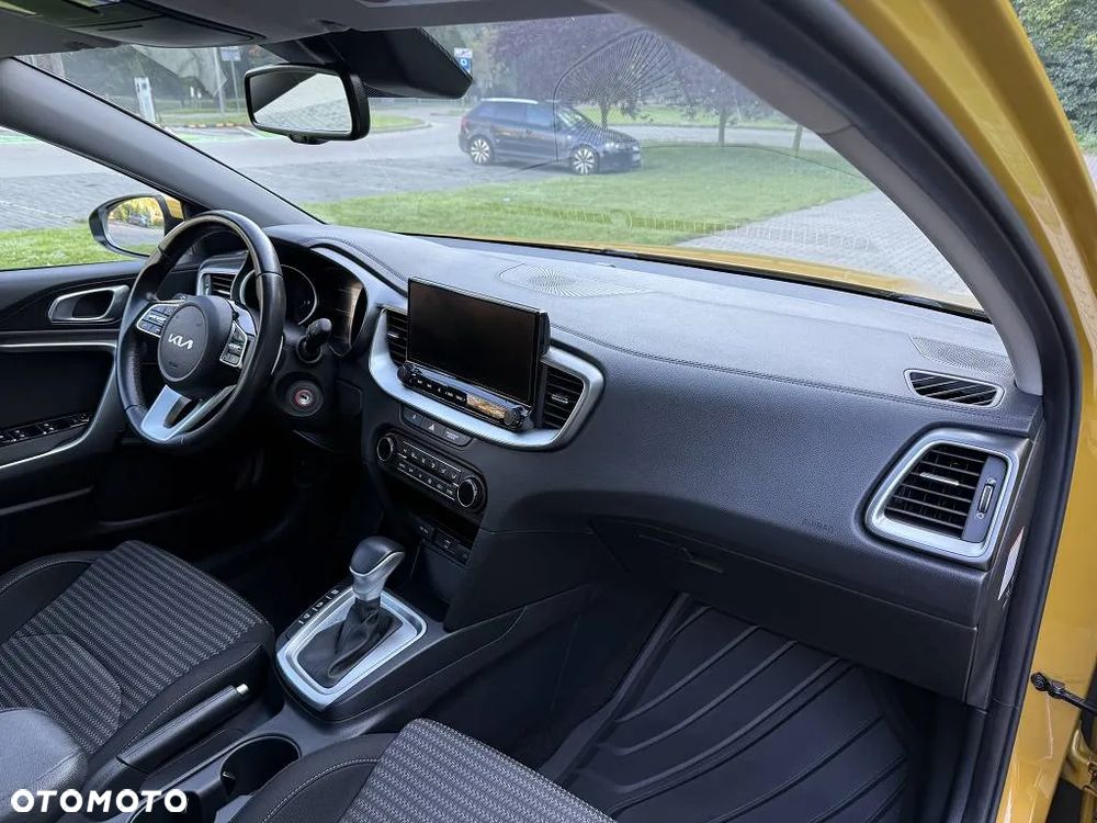 Kia XCeed 1.6 CRDi (48V Mild-Hybrid) DCT7 PLATINUM - 24