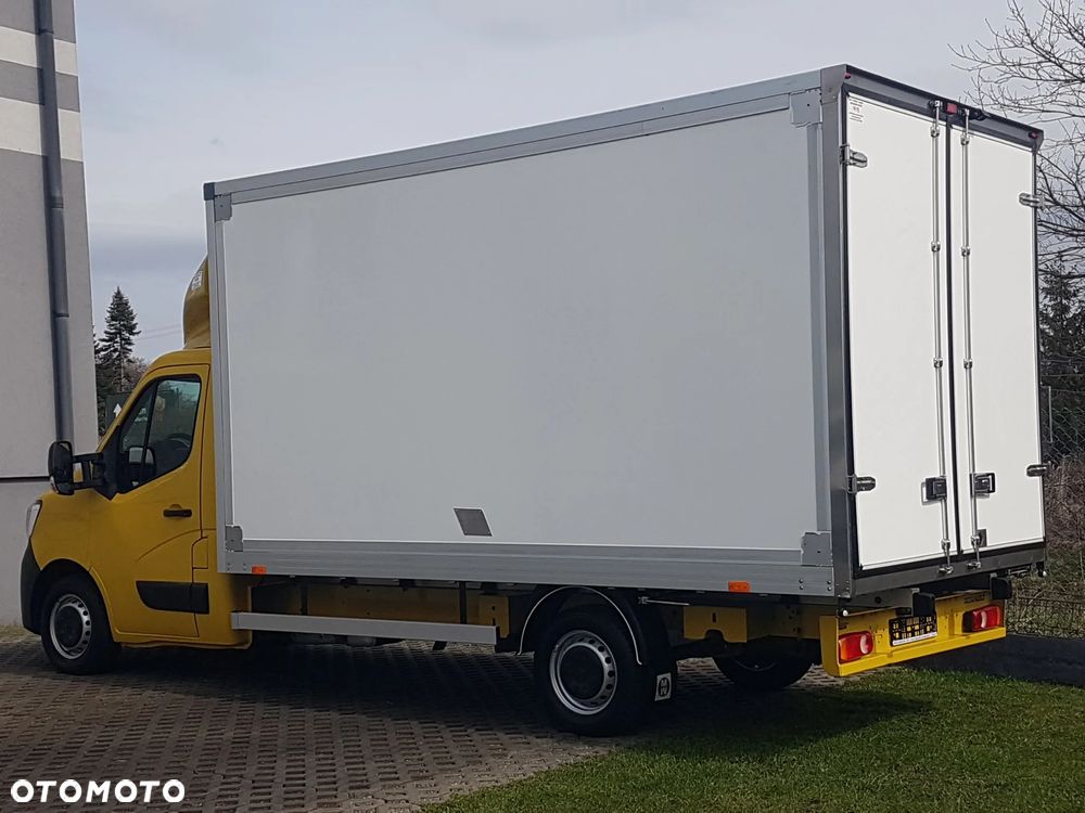 Renault MASTER KONTENER 8EP 4,22x2,23x2,22 KLIMA KRAJOWY MANUAL  6-BIEGÓW - 3