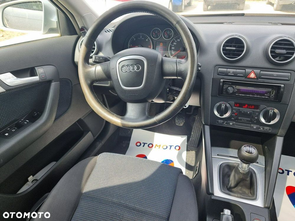 Audi A3 Sportback - 16