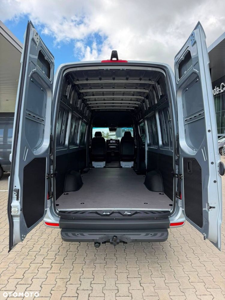 Mercedes-Benz Sprinter 319 CDI KA OM654 długi PRO - 11