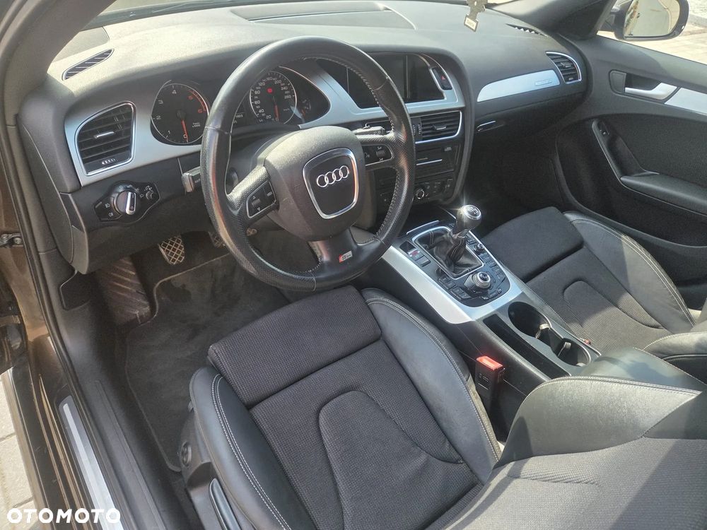 Audi A4 Avant 2.0 TDI DPF quattro S line Sportpaket (plus) - 9