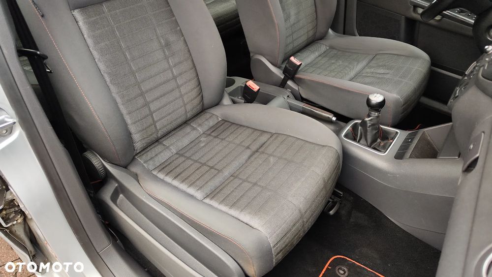 Volkswagen Golf Plus 1.6 Goal - 29