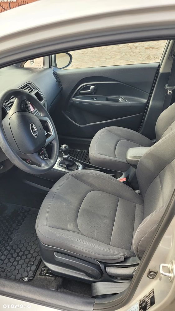 Kia Rio 1.2 M - 7