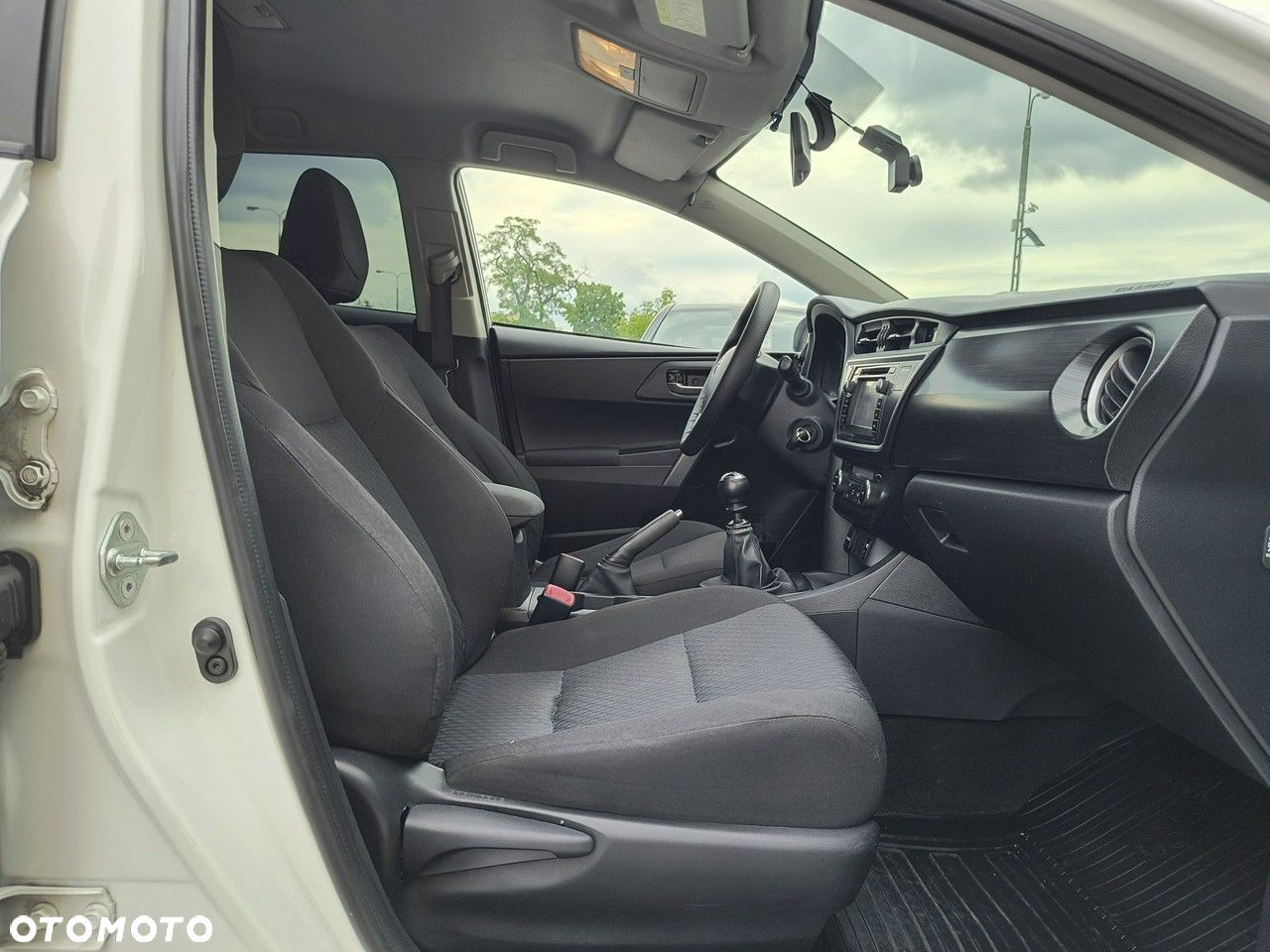 Toyota Auris 1.4 D-4D Comfort - 14