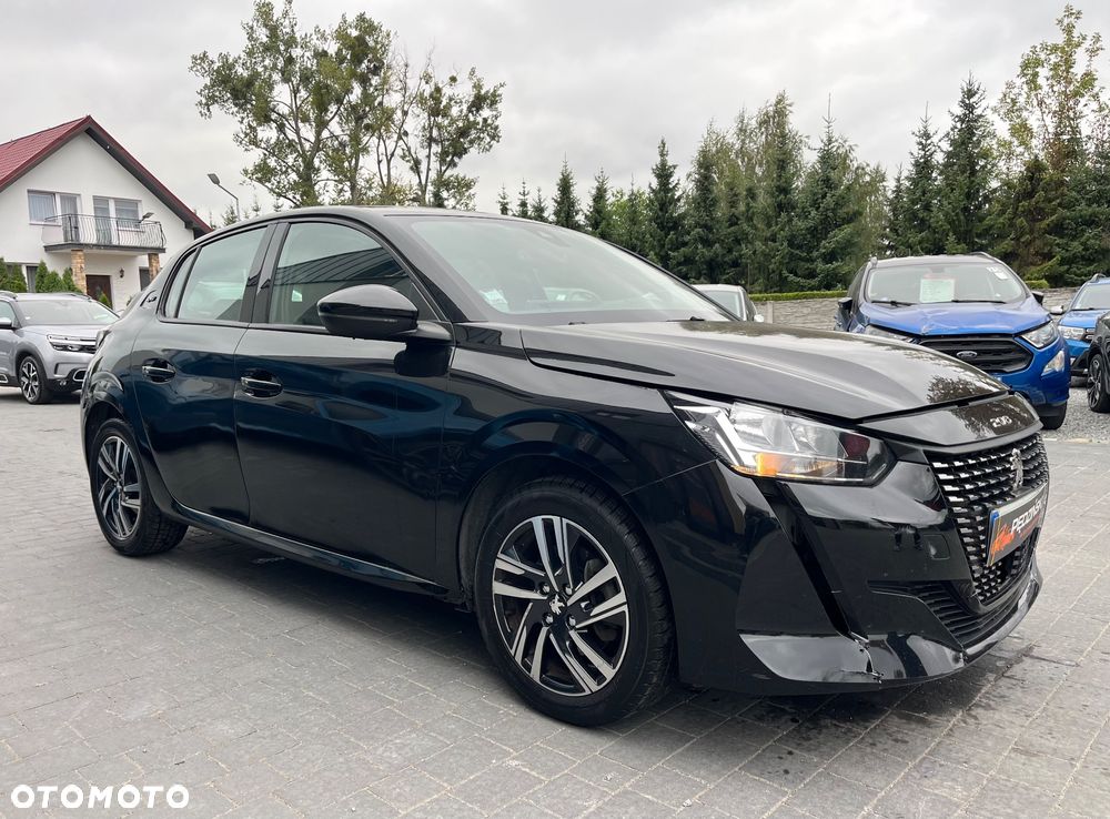 Peugeot 208 - 1