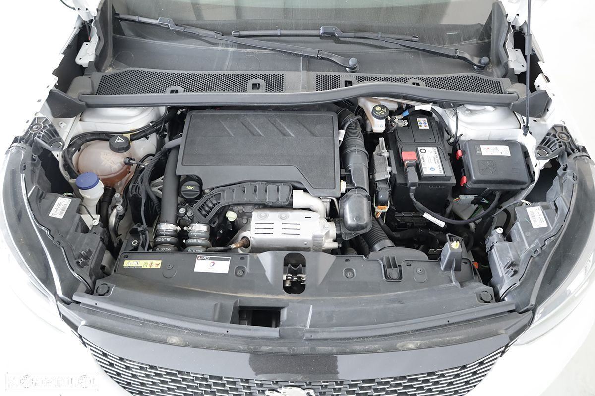Peugeot 2008 1.2 PureTech Allure Pack - 23