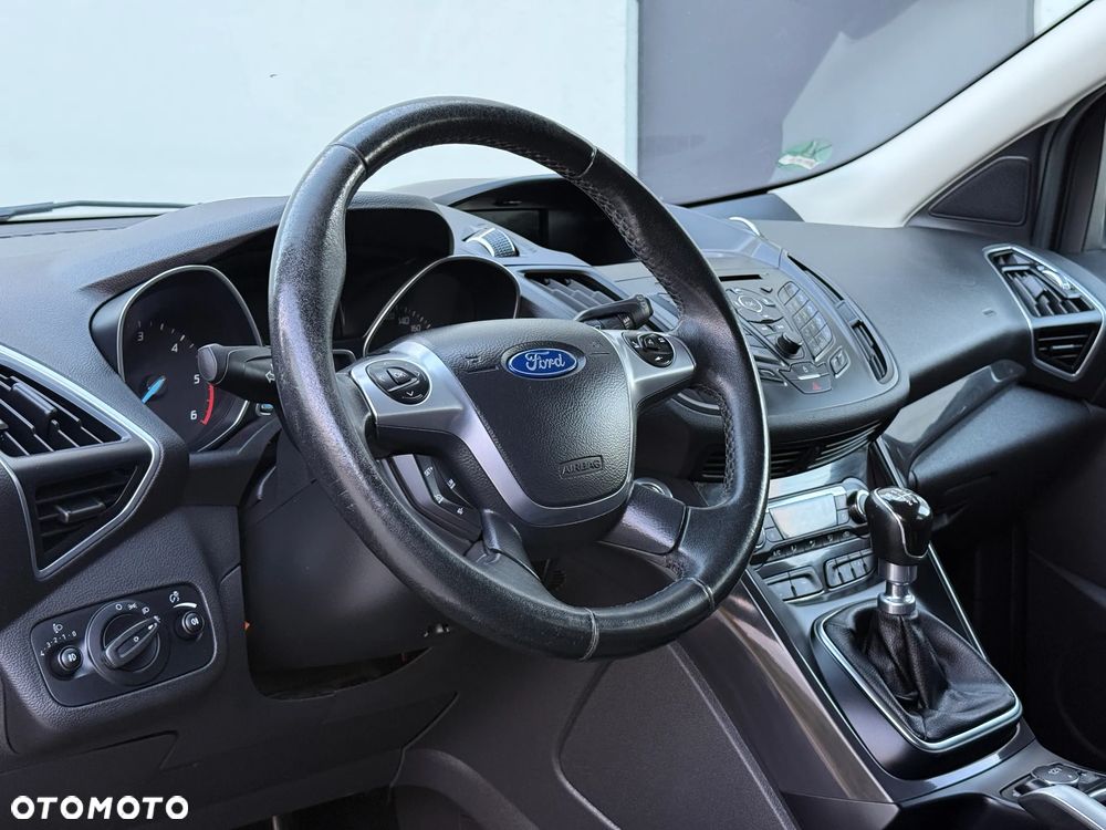 Ford Kuga - 29