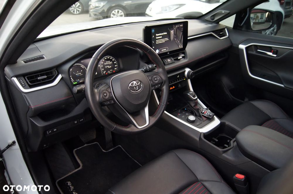 Toyota RAV4 - 8