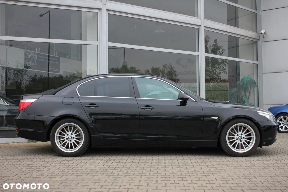 BMW Seria 5 525i - 2