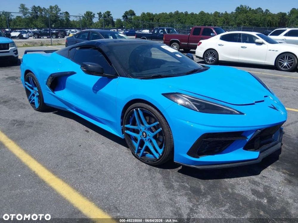 Chevrolet Corvette - 9