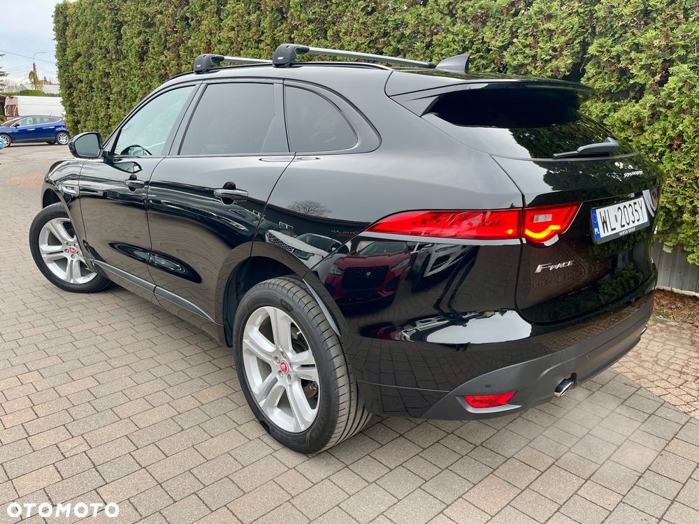 Jaguar F-Pace 25t AWD Portfolio - 8