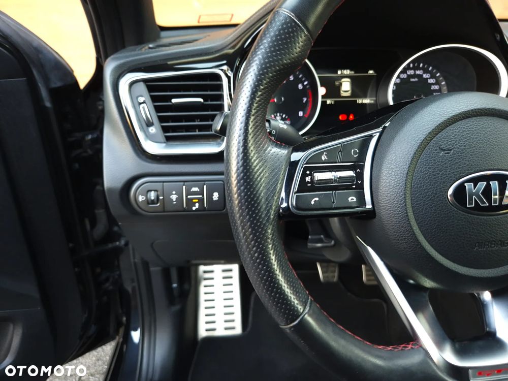 Kia Ceed 1.6 T-GDI GT - 19