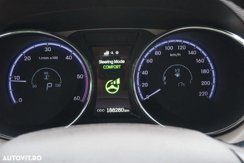 Hyundai ix35 2.0 CRDI 4WD Automatik Style - 12