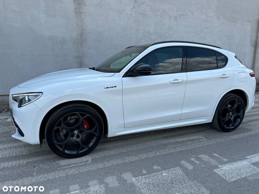 Alfa Romeo Stelvio 2.0 Turbo 16V AT8-Q4 Veloce - 4