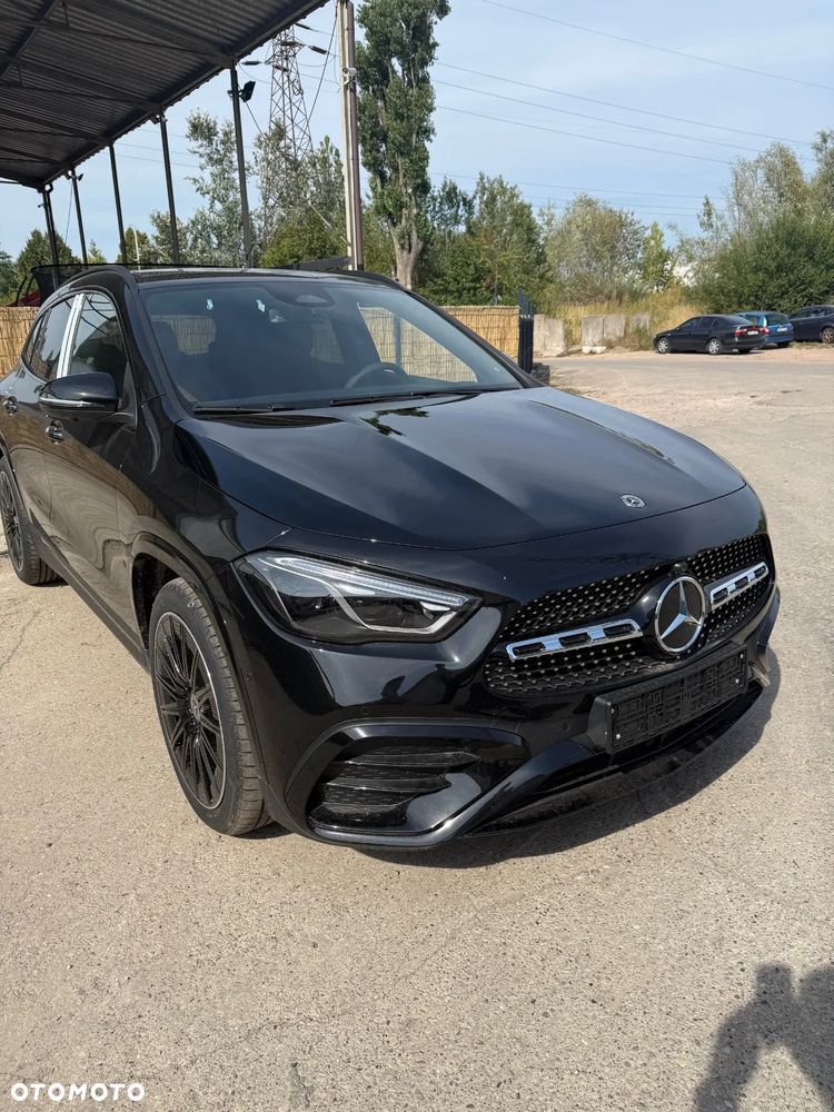 Mercedes-Benz GLA 200 AMG Line - 1