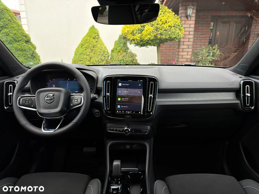 Volvo XC 40 B3 B DKG Ultra Black Edition - 7