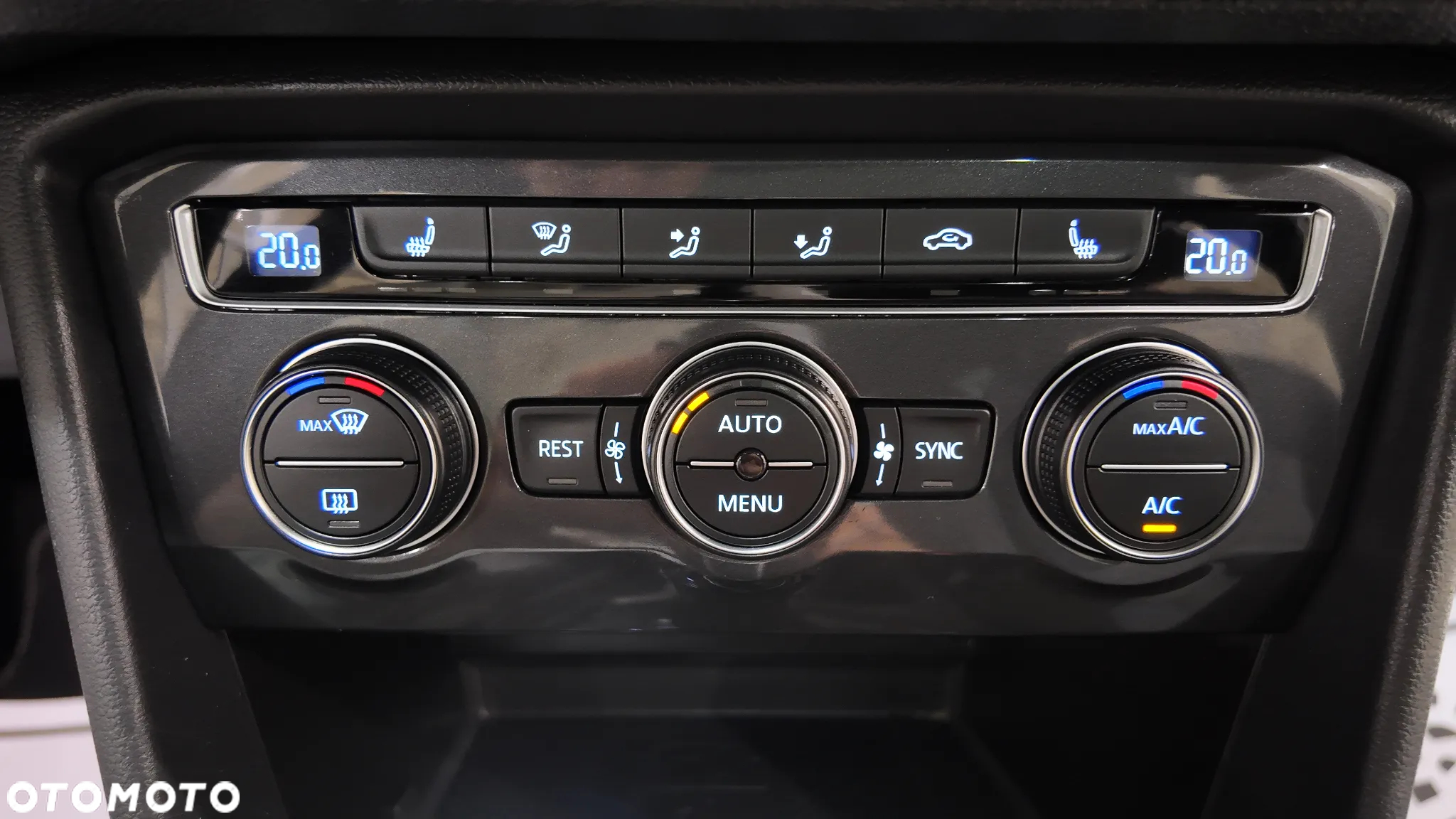 Volkswagen Tiguan 2.0 TDI SCR DSG R-Line - 27