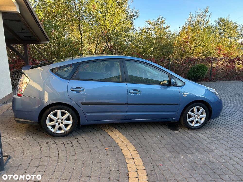 Toyota Prius - 5