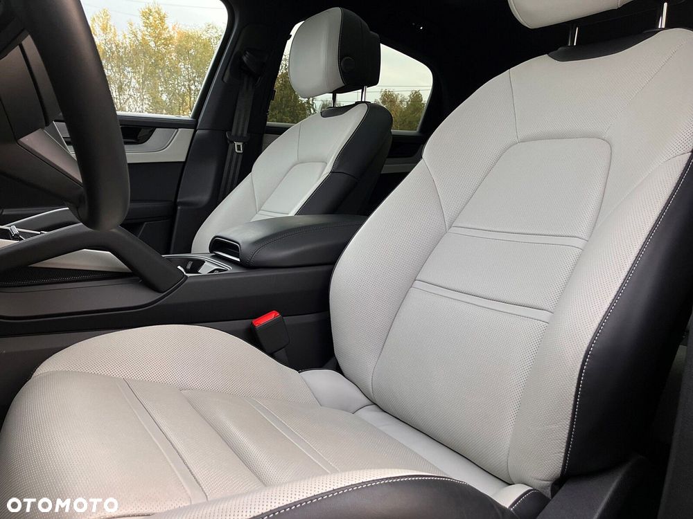 Porsche Cayenne - 25