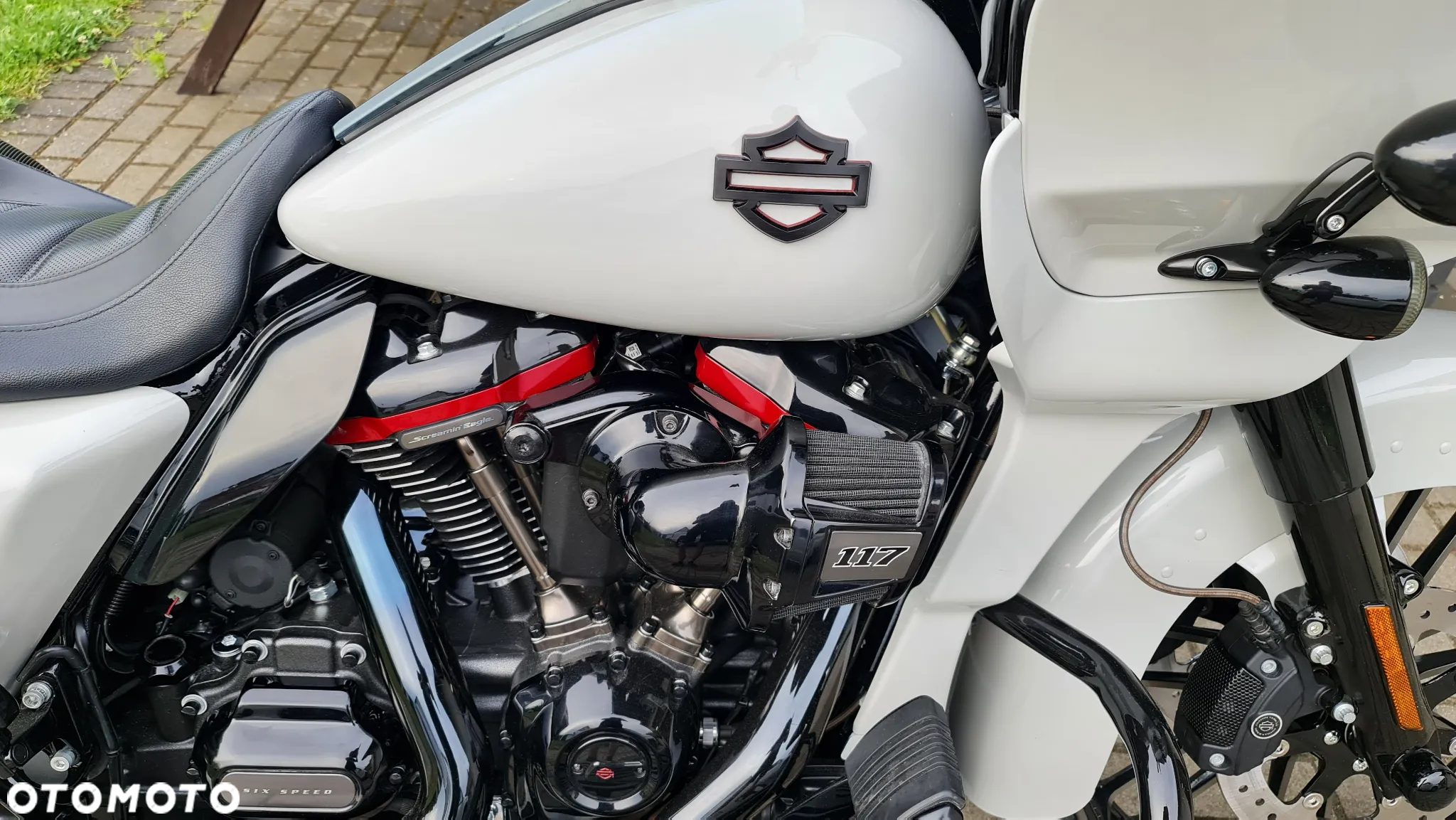 Harley-Davidson Touring Road Glide - 8