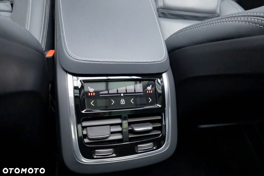 Volvo XC 90 T8 AWD Recharge Plus Bright - 32