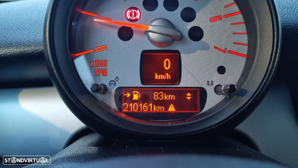 MINI 3 Portas Cooper D - 38