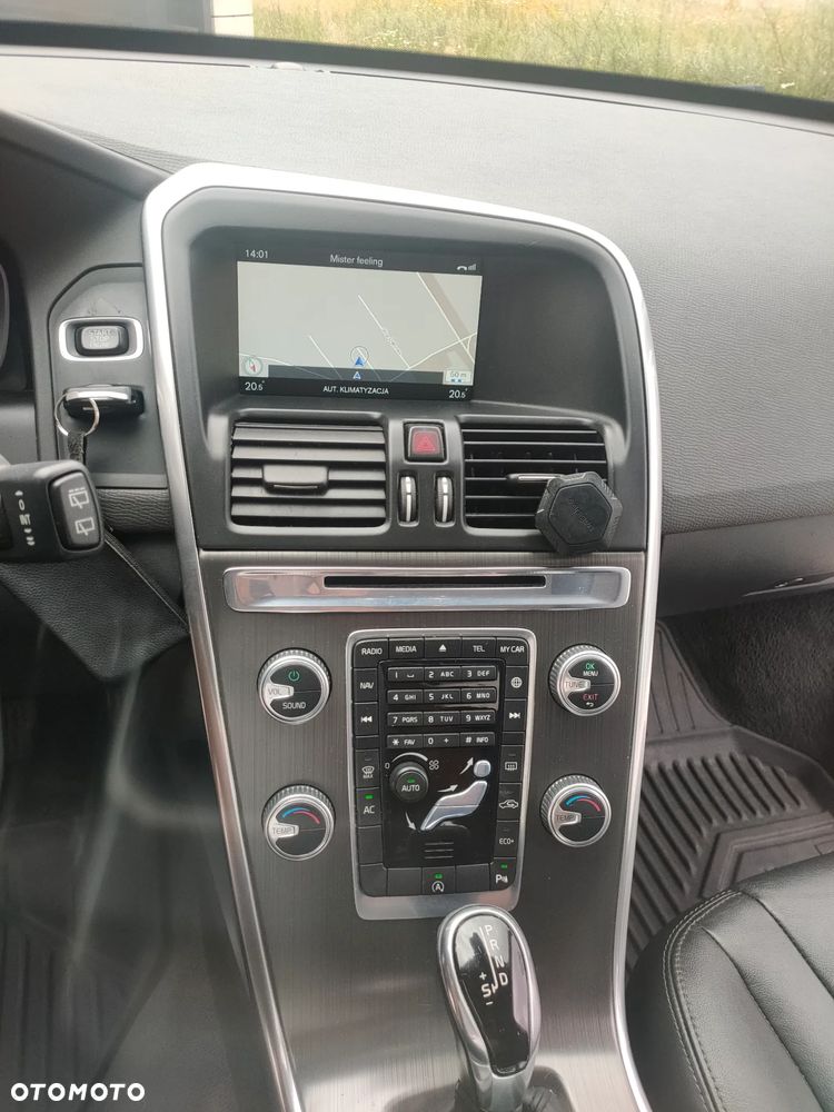 Volvo XC 60 D3 Drive-E Momentum - 21