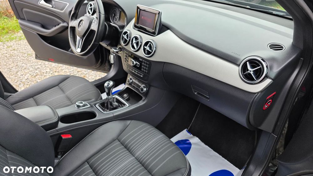 Mercedes-Benz Klasa B 200 BlueEFFICIENCY Edition 1 - 21