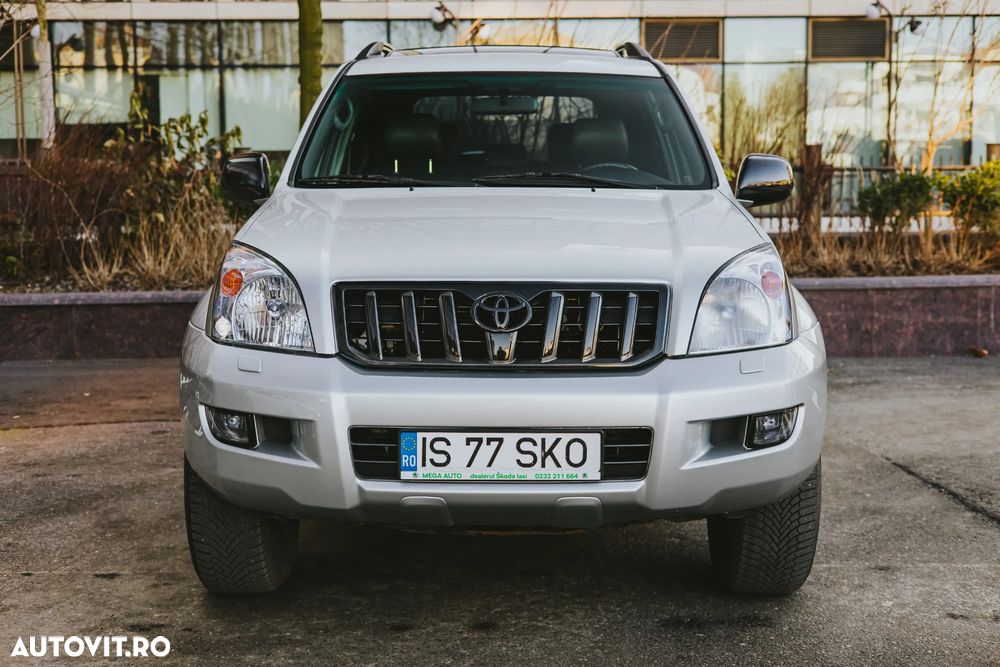 Toyota Land Cruiser - 1