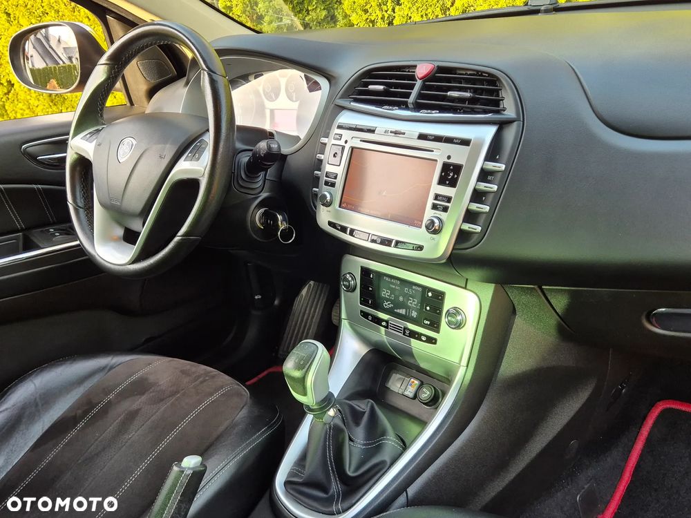 Lancia Delta 1.4 MultiAir Platino S&S - 33