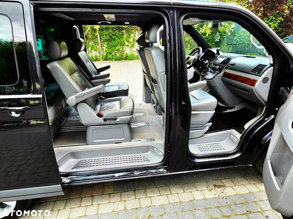 Volkswagen Multivan - 21