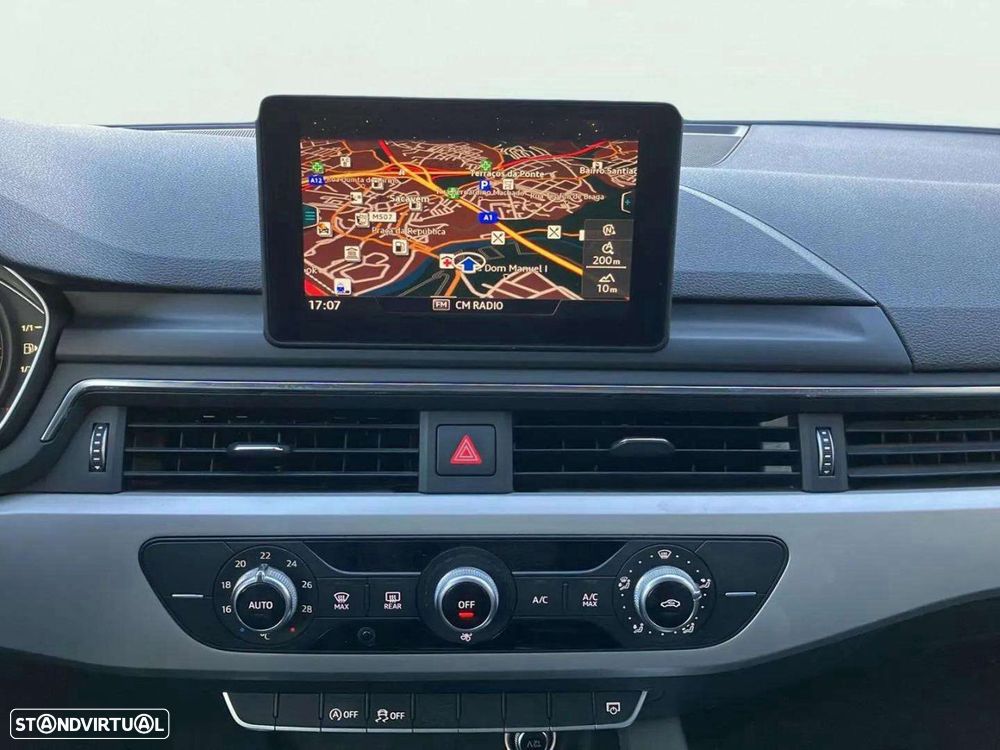 Audi A4 2.0 TDI Advance - 10