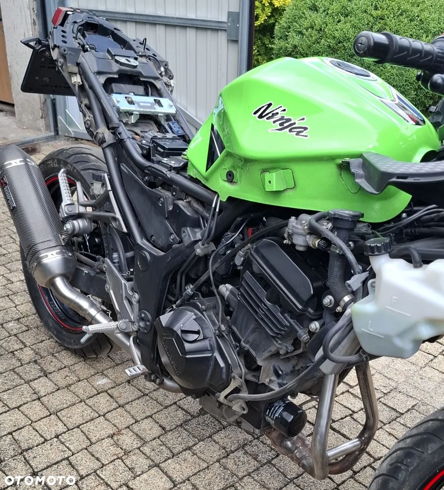 Kawasaki Ninja 300 ABS - 18