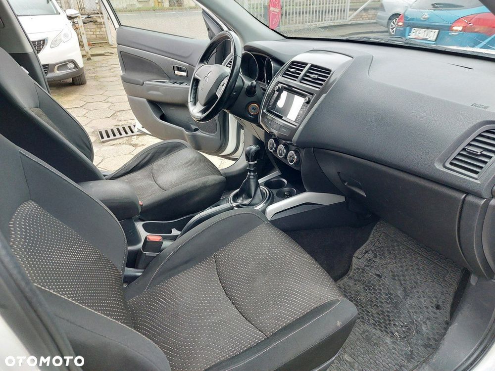 Mitsubishi ASX - 13