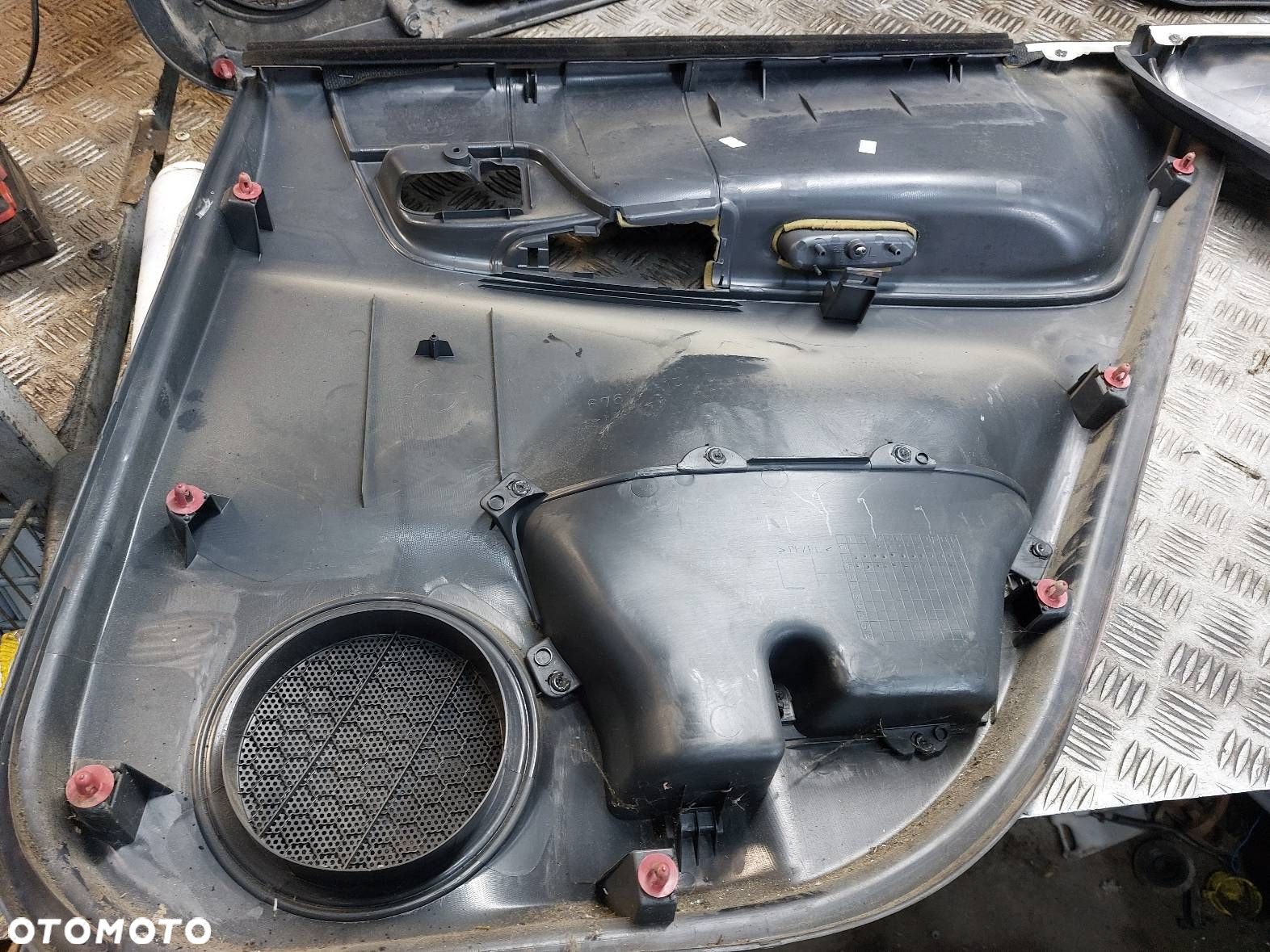 BOCZKI DRZWI KOMPLET 1/4 TOYOTA COROLLA VERSO I - 9