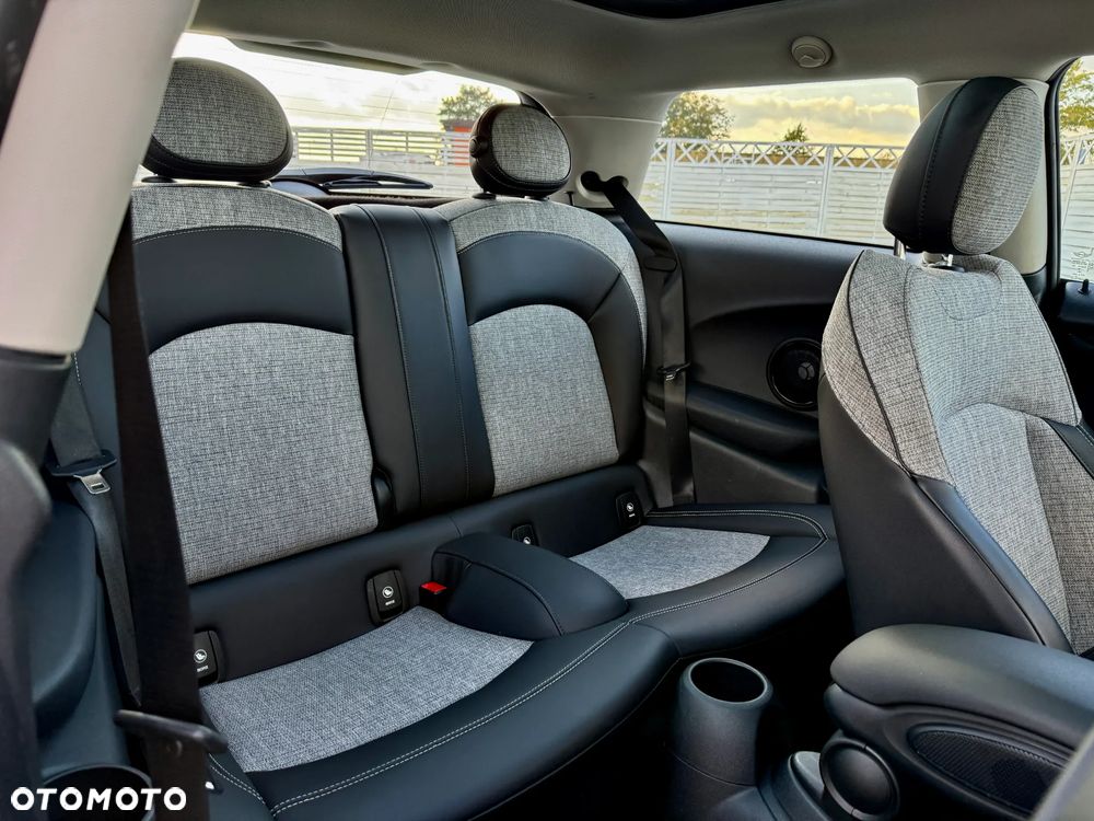 MINI Cooper John Works Trim - 21