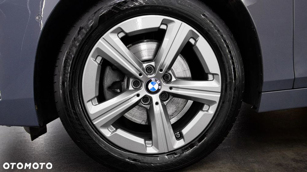 BMW Seria 2 218i - 8