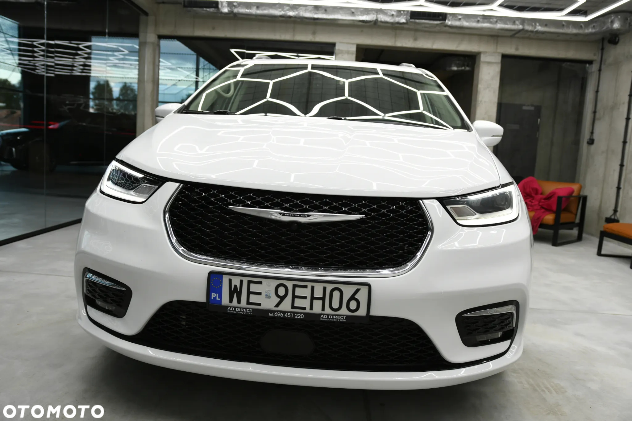 Chrysler Pacifica - 6