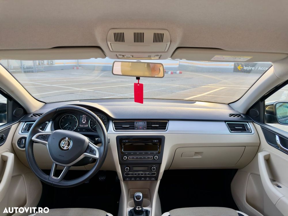 Skoda RAPID 1.2 TSI Elegance - 16