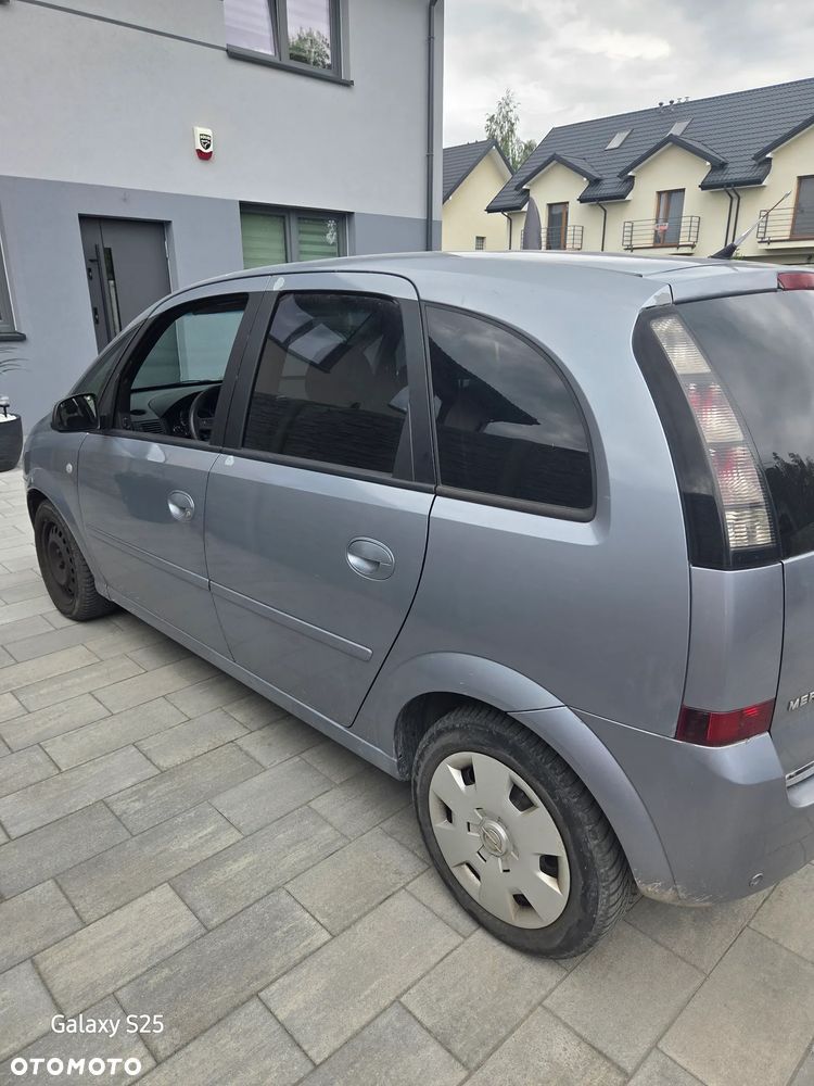 Opel Meriva 1.6 16V - 11