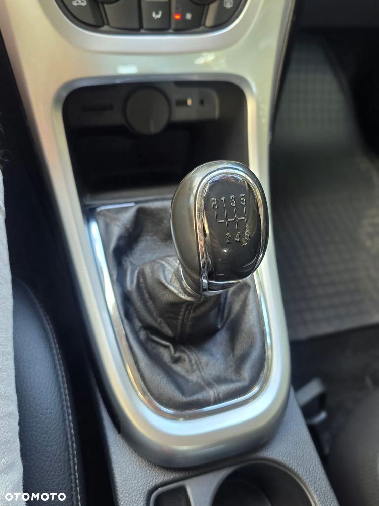 Opel Astra 1.4 Turbo - 37