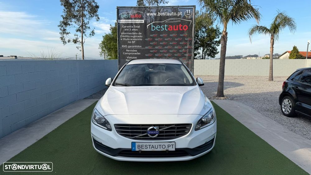 Volvo V60 2.4 D6 Momentum AWD Phev - 2