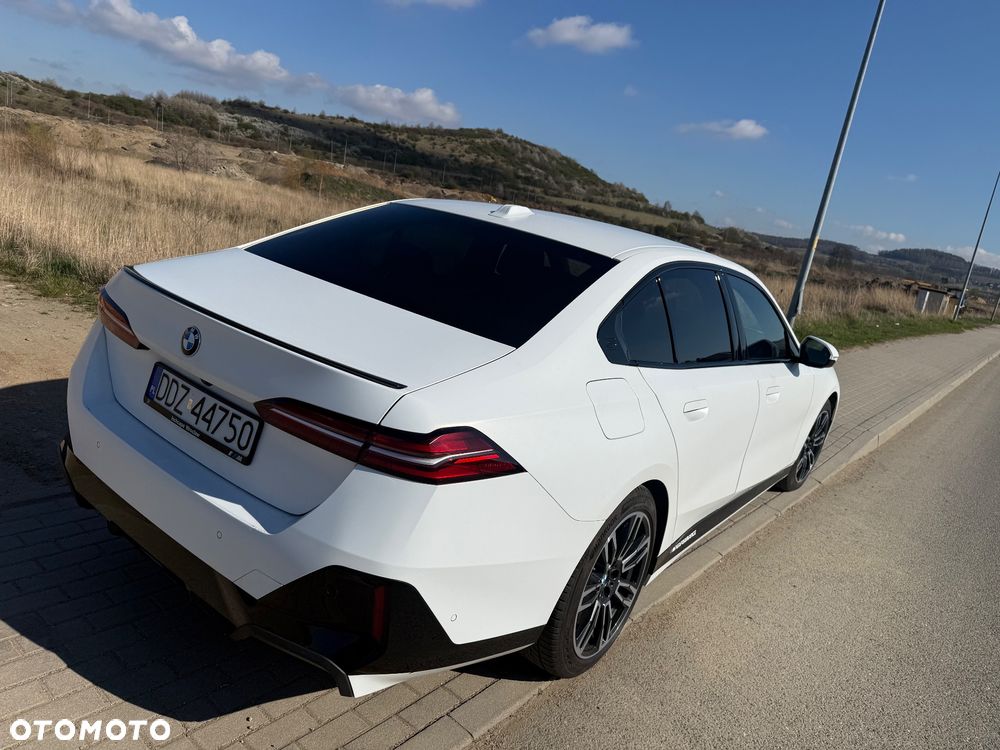 BMW Seria 5 520d xDrive mHEV - 4