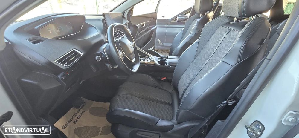 Peugeot 3008 Plug-In Hybrid 225 e-EAT8 Allure Pack - 16